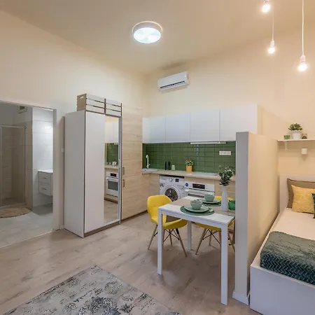 아파트 Luxury Giant 157m2 - 4 Exclusive In One Place With 4 Free Garages!!!