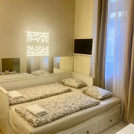 Luxury Giant 157m2 - 4 Exclusive In One Place With 4 Free Garages!!! * 부다페스트