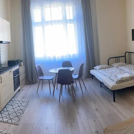 아파트 Luxury Giant 157m2 - 4 Exclusive In One Place With 4 Free Garages!!!